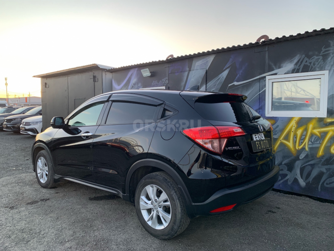 В продаже Honda Vezel 2017 года выпуска. - Орск