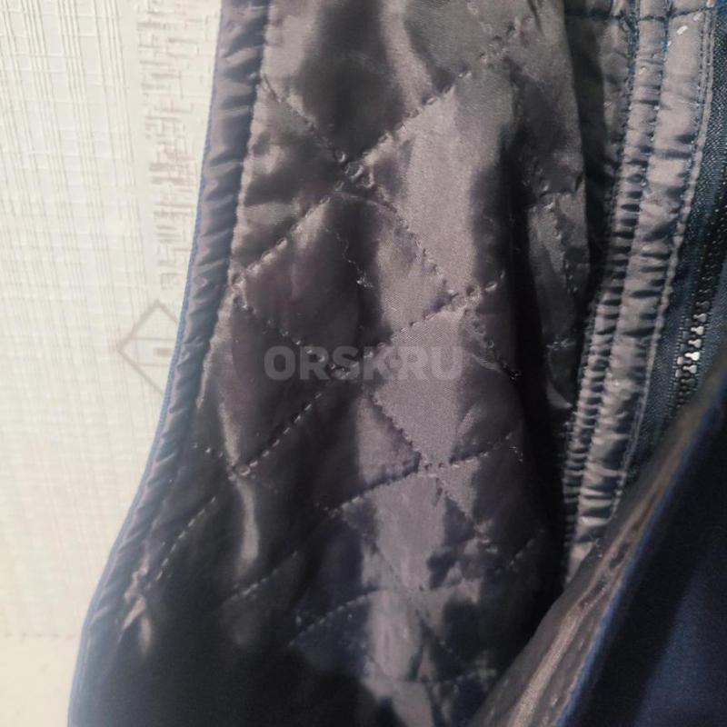 Продам рабочий комбинезон 48-50 теплый ( на тонком синтепоне) и практичный полукомбинезон (штаны на - Орск