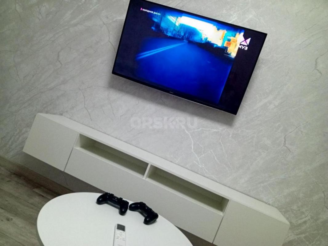 Сдается трёхкомнатная квартира после нового капитального ремонта , все коммунальные платежи включены - Орск