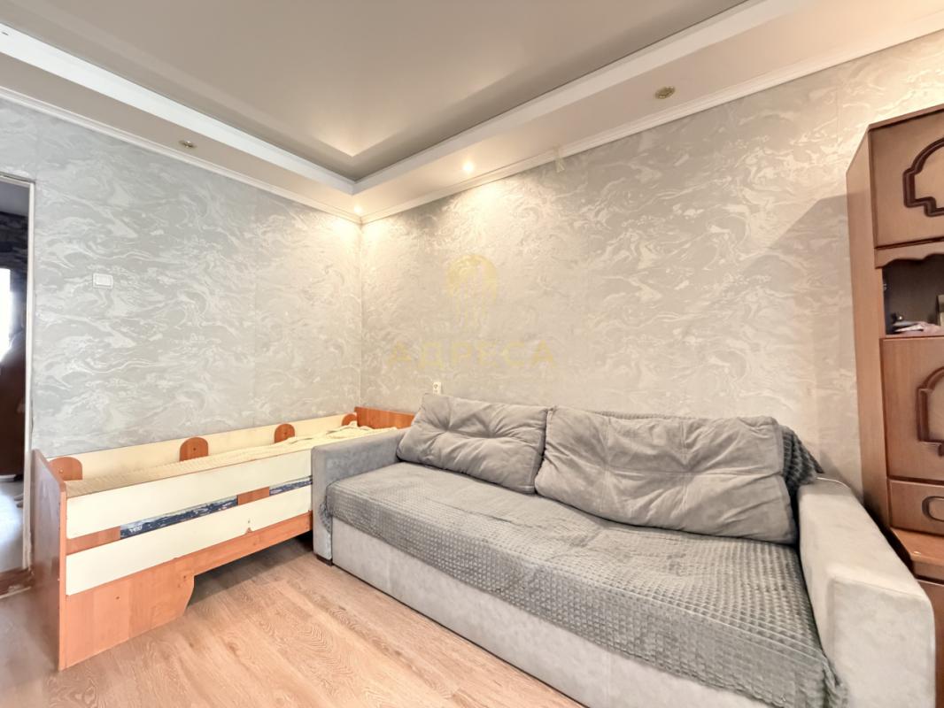 Продаётся просторная 3-х комнатная квартира на 6 этаже 10-ти этажного дома, по адресу ул. - Оренбург