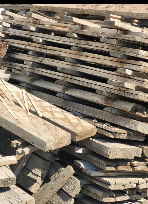 Продам шлакоблоки (50 руб/шт), кругляк 6 м- 4500 руб/шт, щиты деревянные- 250 руб/шт. - Орск