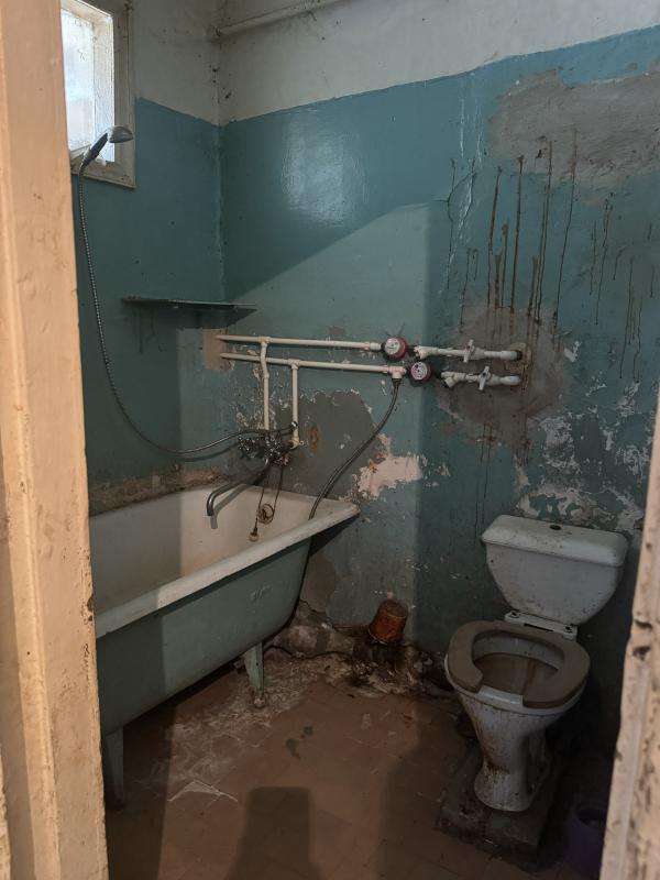 Продается 2-комнатная квартира, расположенная на 2 этаже 3-этажного дома в тихом районе, по адресу Л - Гай