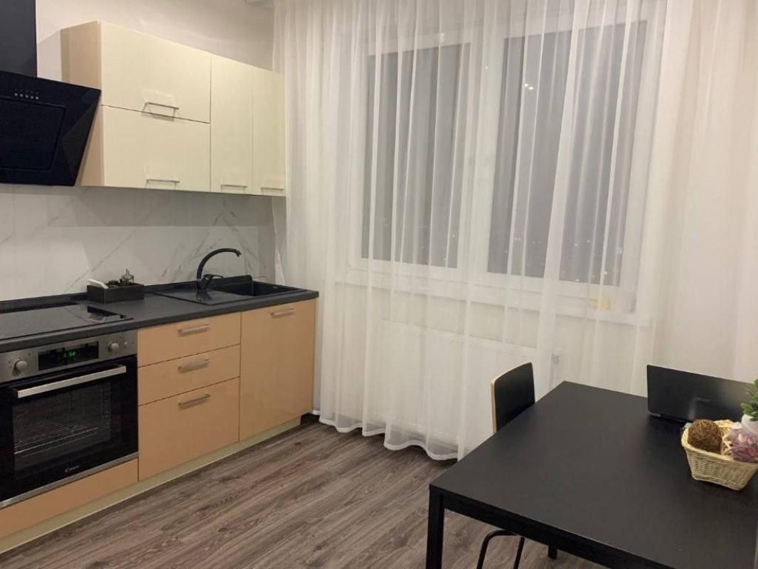 Сдается однокомнатная квартира на длительный срок. - Новотроицк