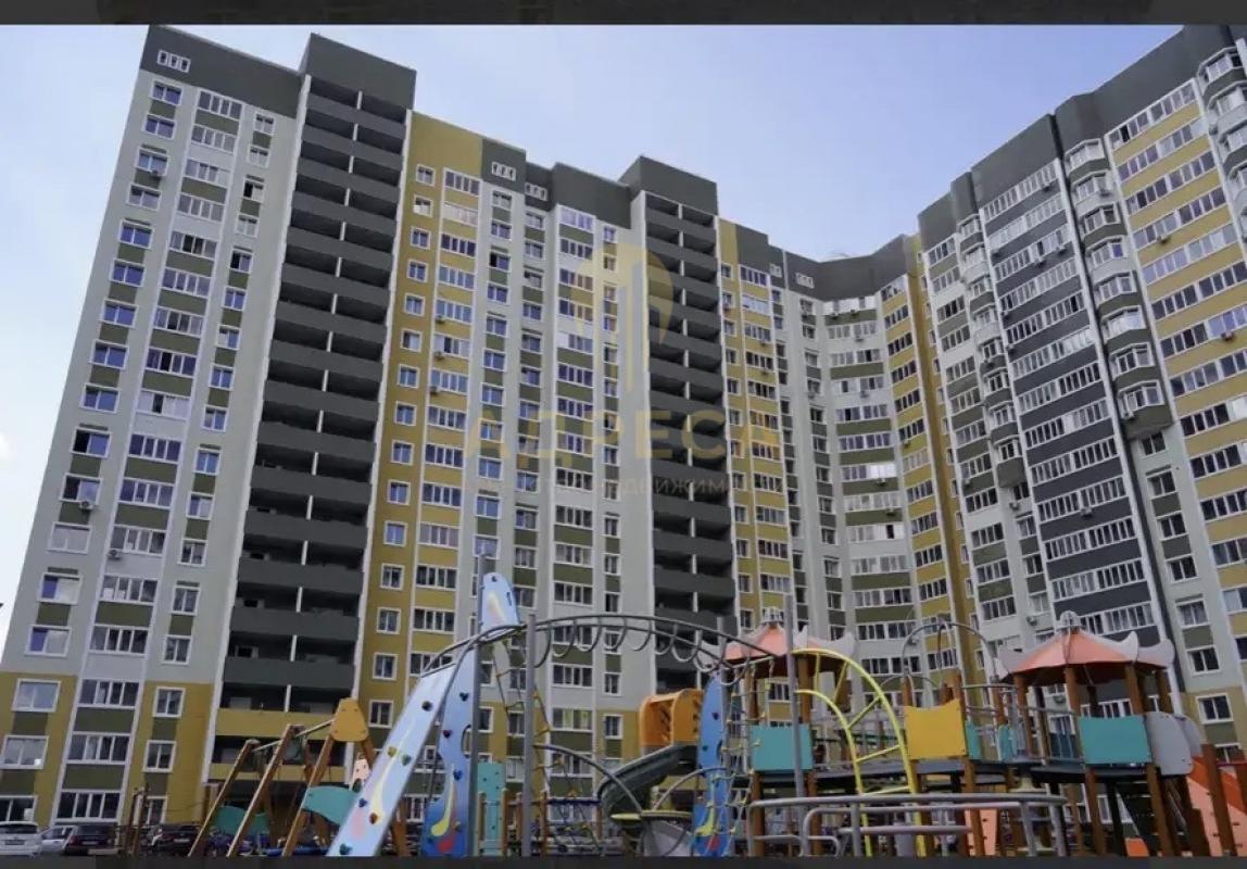 Продается большая, просторная однокомнатная квартира. - Оренбург