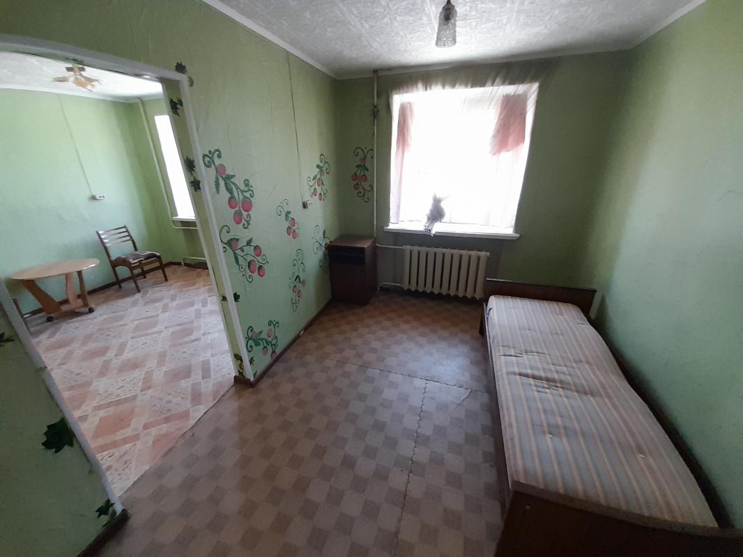 Сдам комнату в большой квартире. - Новотроицк