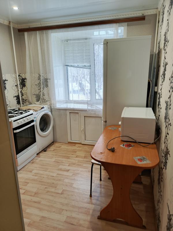 Сдам 1 комн квартиру, на длительный срок. - Гай