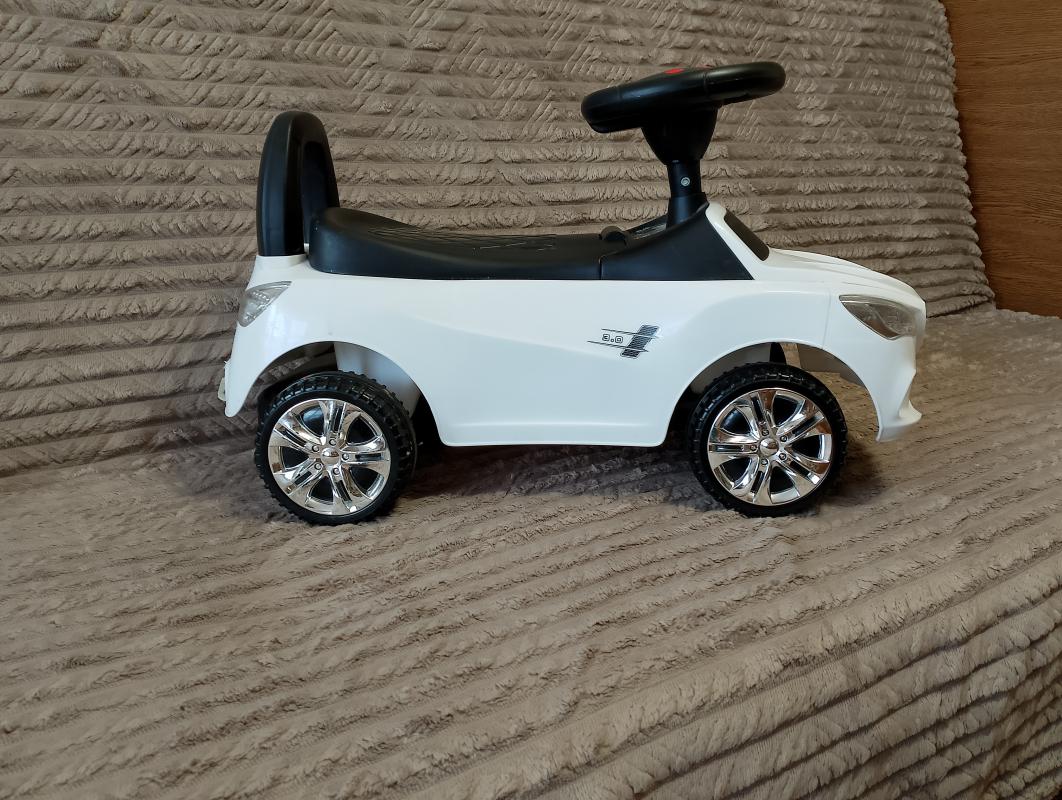 Продаётся Автомобиль по типу "Беговел"
Отлично подходит как для передвижения по квартире, - Гай