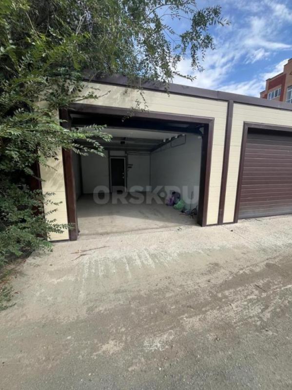 Продается гараж в центре города во дворе дома по адресу: улица Макаренко, 24. - Орск