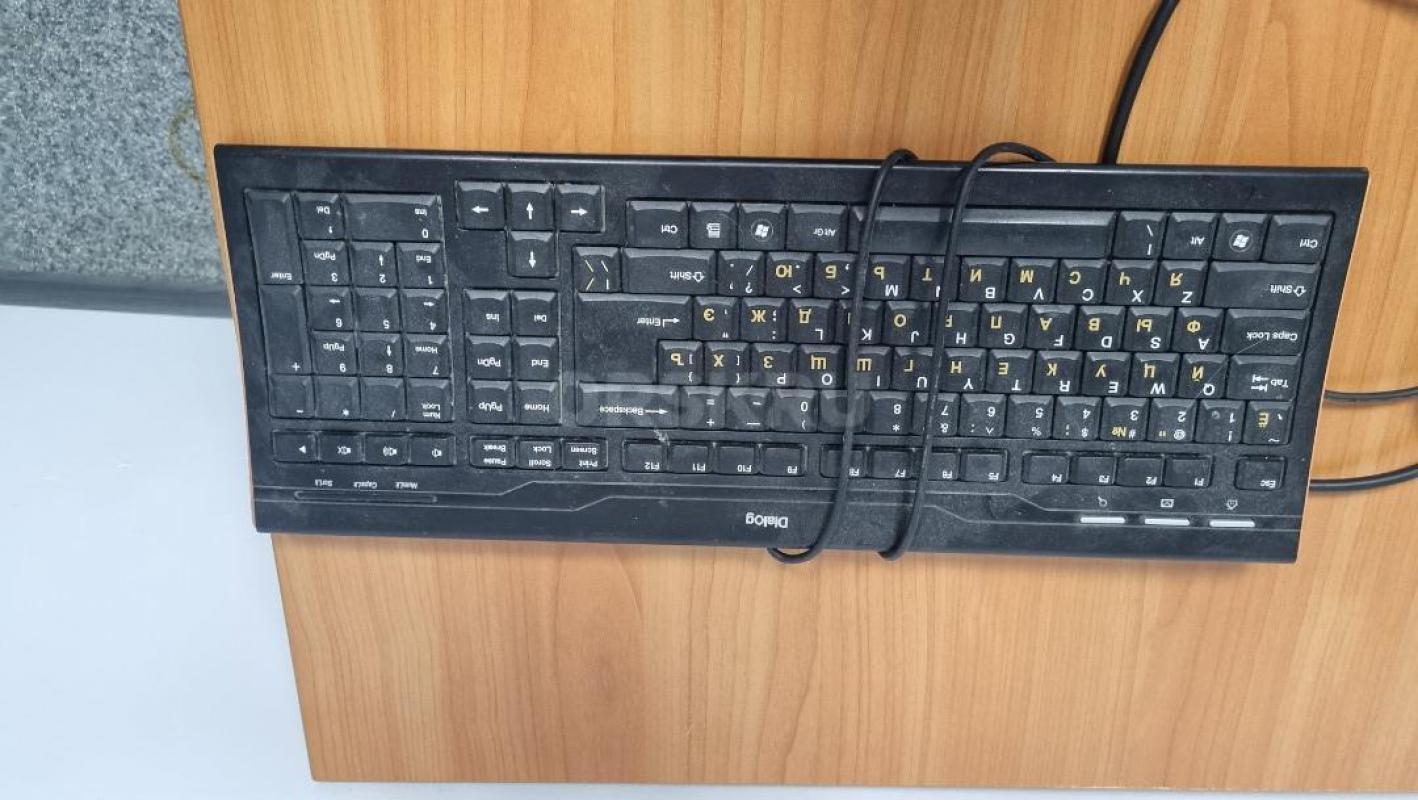 Продам, БЕЗ ТОРГА! 

три Монитора  -1500 руб. - Орск