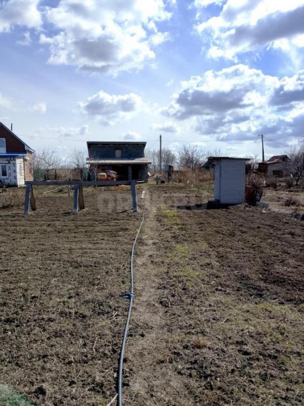 Дача в садовом обществе СНТ 5 ОМЗ, расположено в районе объездной Зеленхоза по пути к Уральской дере - Орск