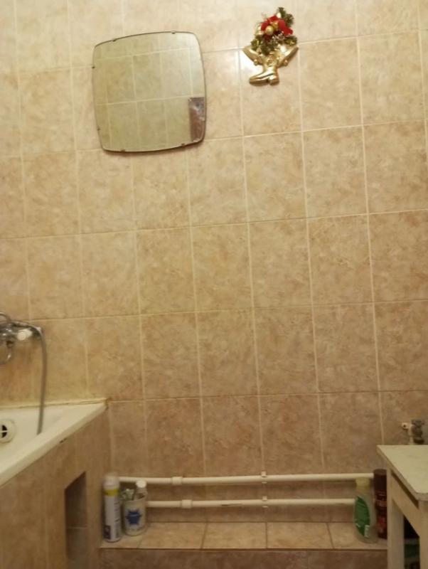 Продается 3комнатная СТАРОГО ТИПА в центре. - Новотроицк