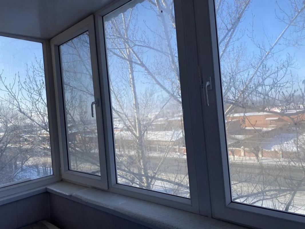 Сдам однокомнатную квартиру чистую с ремонтом с застеклённым балконом в районе вокзала остановка ТЗБ - Орск