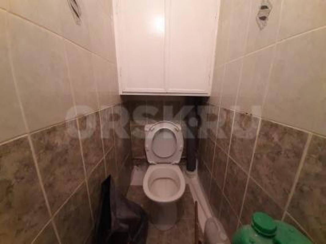 Продам квартиру, 5/9, ул. - Орск