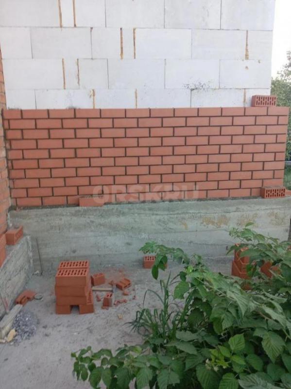 Строительная бригад
Выполним следующие работы
Фундамент, стяжка 
Кладка (кирпичей, пеноблока, шла - Орск