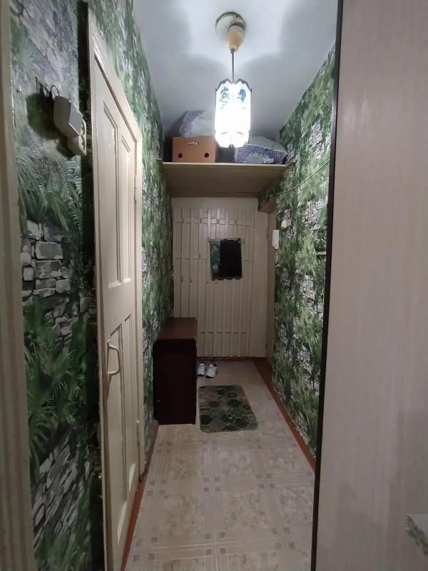 ПРОДАËТСЯ 2-Х КОМНАТНАЯ КВАРТИРА, НА 2 ЭТАЖЕ, 4-Х ЭТАЖНОГО КИРПИЧНОГО ДОМА, В ЦЕНТРЕ ГОРОДА! - Новотроицк