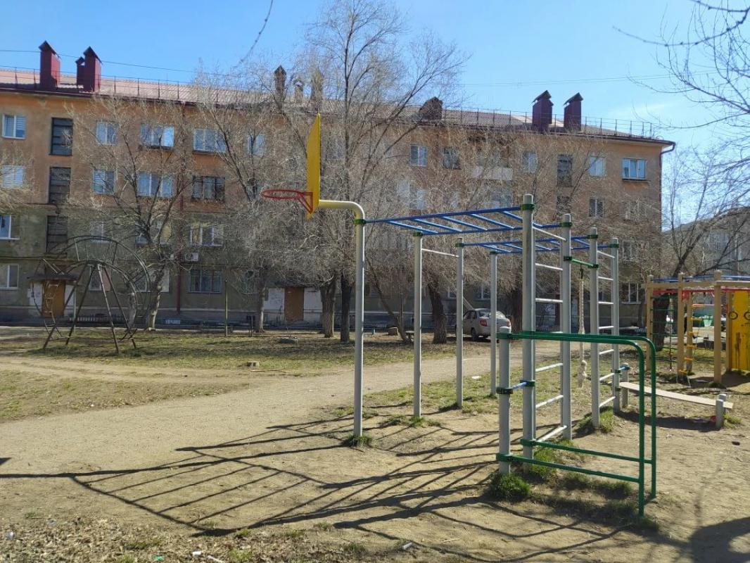 ПРОДАËТСЯ 2-Х КОМНАТНАЯ КВАРТИРА, НА 2 ЭТАЖЕ, 4-Х ЭТАЖНОГО КИРПИЧНОГО ДОМА, В ЦЕНТРЕ ГОРОДА! - Новотроицк