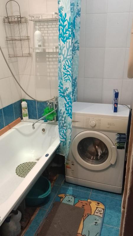 Сдам на длительный срок 2-комнатную квартиру в хорошем районе, рядом ост. - Новотроицк