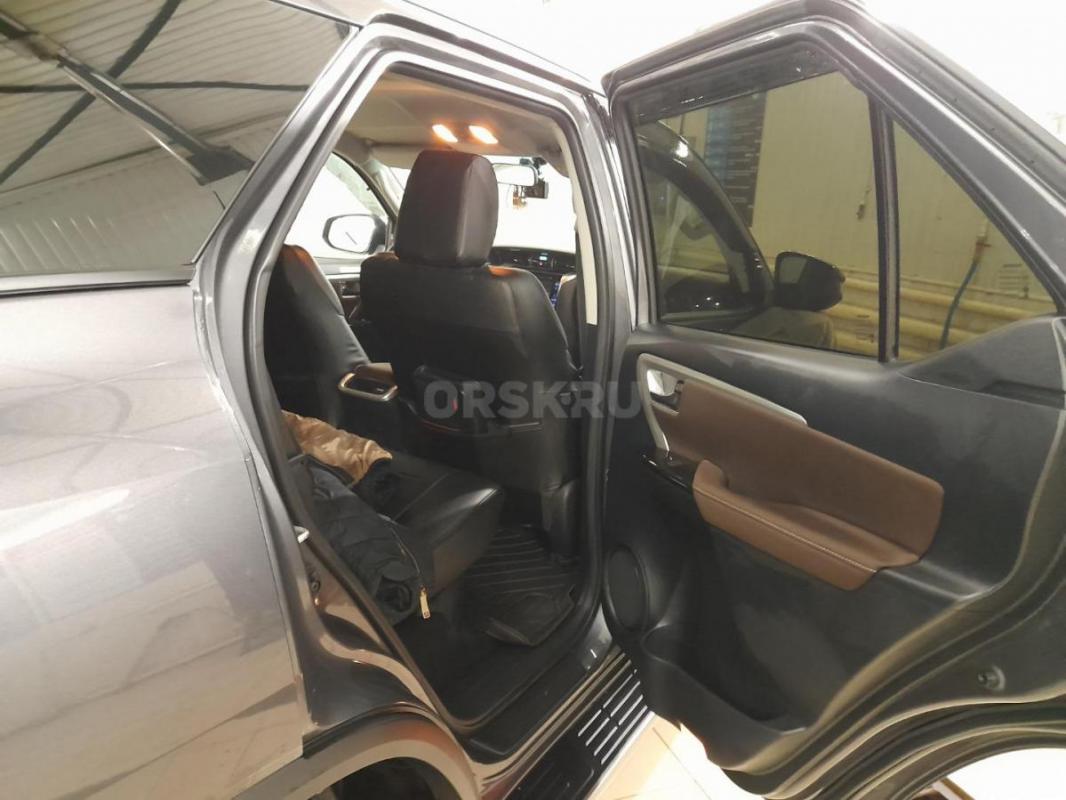 Машина новая,не ездили,стояла. - Орск