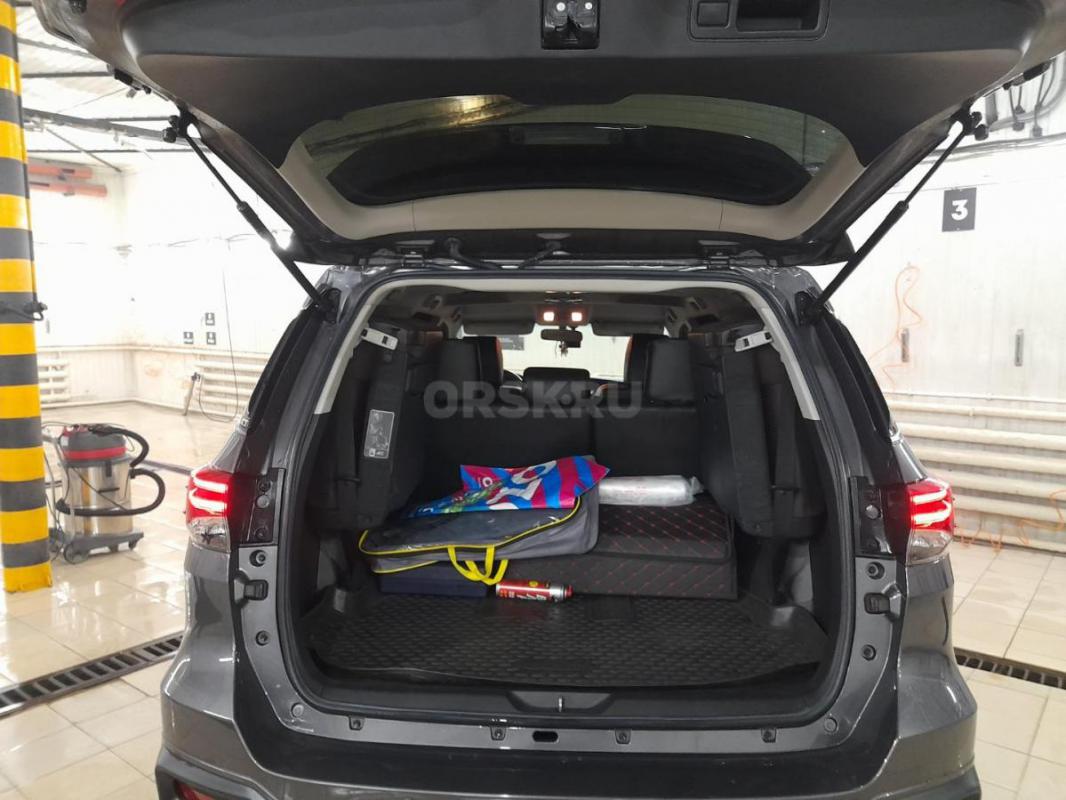 Машина новая,не ездили,стояла. - Орск