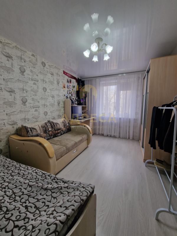 Продается шикарная трёхкомнатная квартира, светлая с изолированными комнатами и раздельным сан/узлом - Оренбург