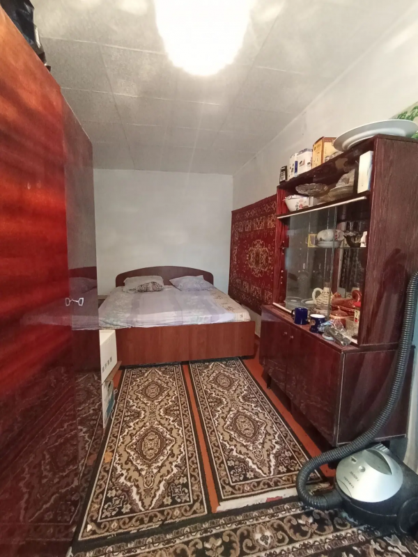 В продаже  2-комнатная квартира по адресу:  г. - Новотроицк