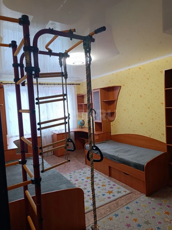 Сдается квартира от собственника. ул Короленко дом 142 Предоставляется договор, чеки (плачу налоги). - Орск