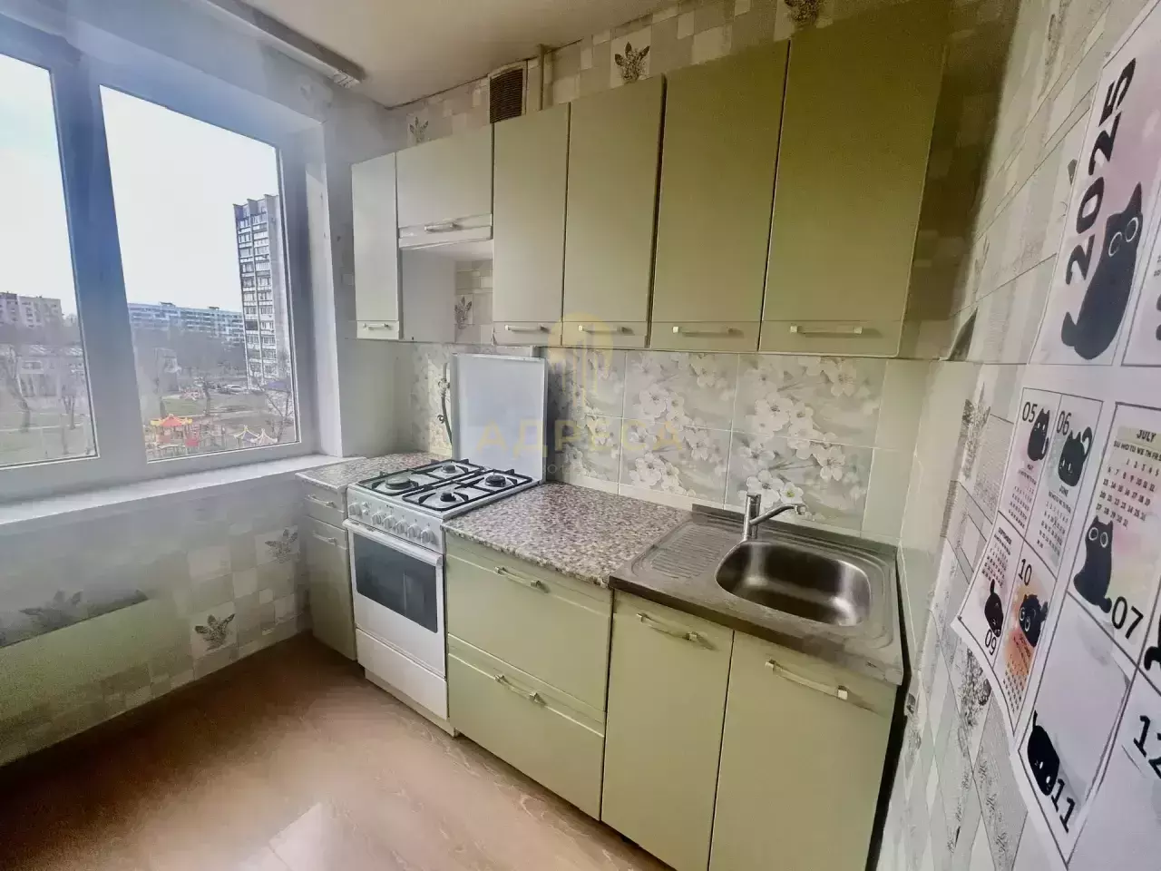 Продается светлая,просторная двухкомнатная квартира. - Оренбург