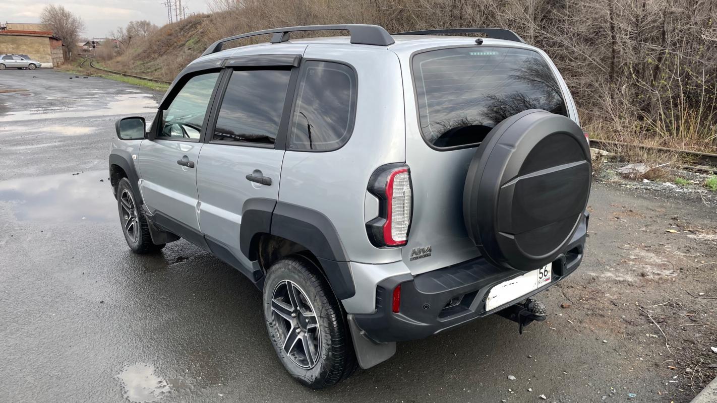 Продается ВАЗ (LADA) Niva Travel 1.7 MT, 2023 года

-Автомoбиль приoбpетался у официального дилера
- - Новотроицк