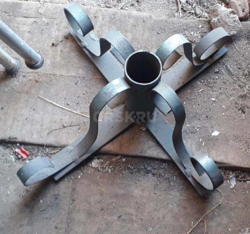 Основание под ёлку. - Орск