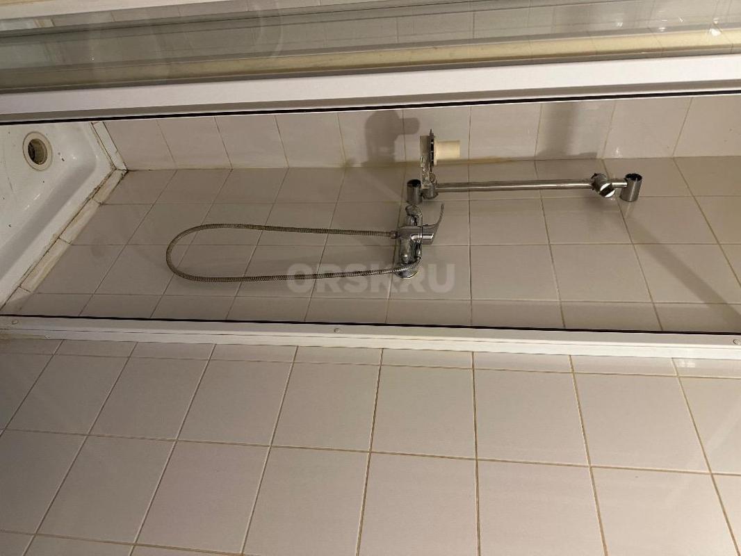 Сдам в аренду номера для командированных  и ИТР , ремонт, собственная стоянка, регистрация , возможн - Орск