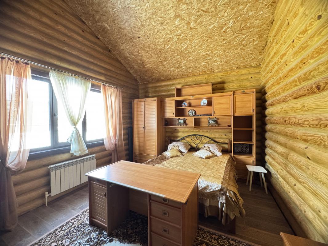 Продам дом из бревна 300 кВ. - Орск