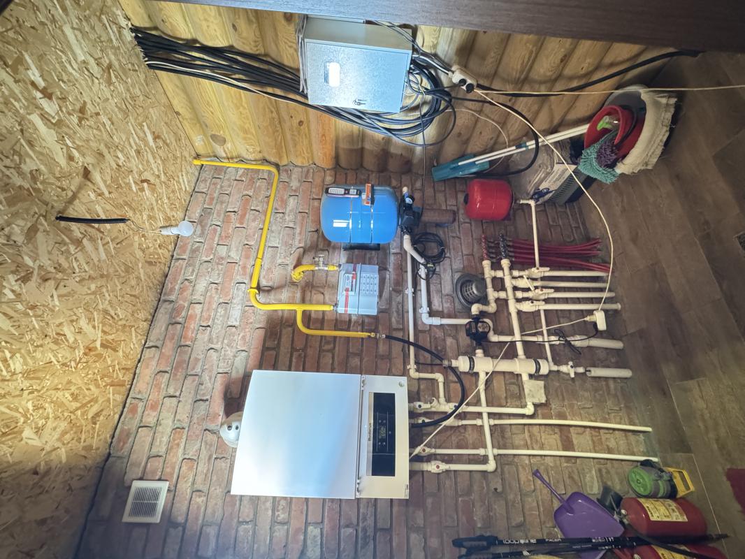 Продам дом из бревна 300 кВ. - Орск