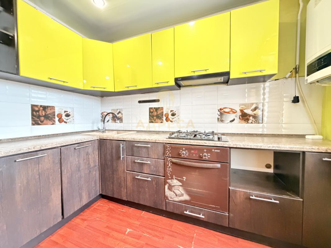 Продаётся дом для большой семьи в поселке Павловка, со всей необходимой инфраструктурой для комфортн - Павловка