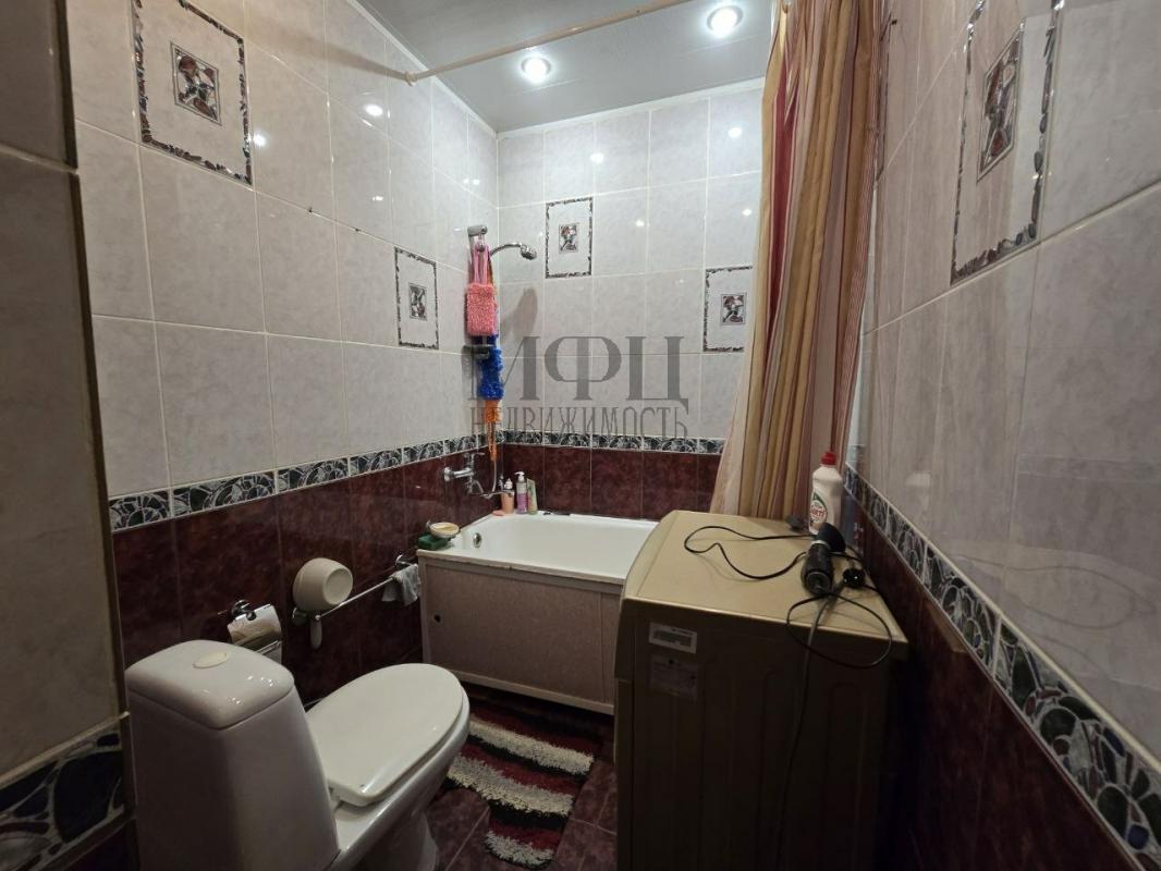 Продается просторная 2-комнатная квартира в п. - Орск