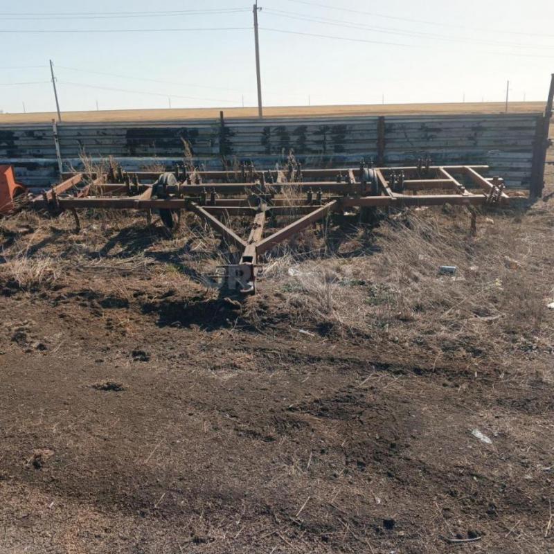 Продам трактора, сельхозтехнику, вагон дом на шасси, емкости под воду алюминнивую, загрузчик сеялок, - Орск