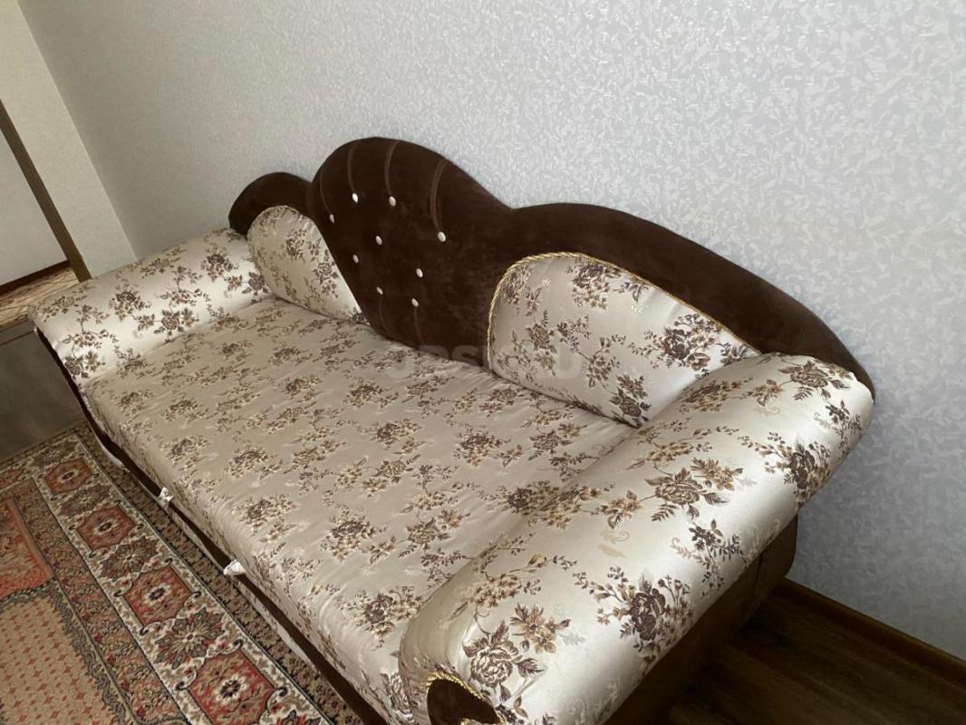Продам диван раскладной, дельфин;, размеры 2500 * 850, спальное место 1800 * 1450 Состояние отличное - Орск