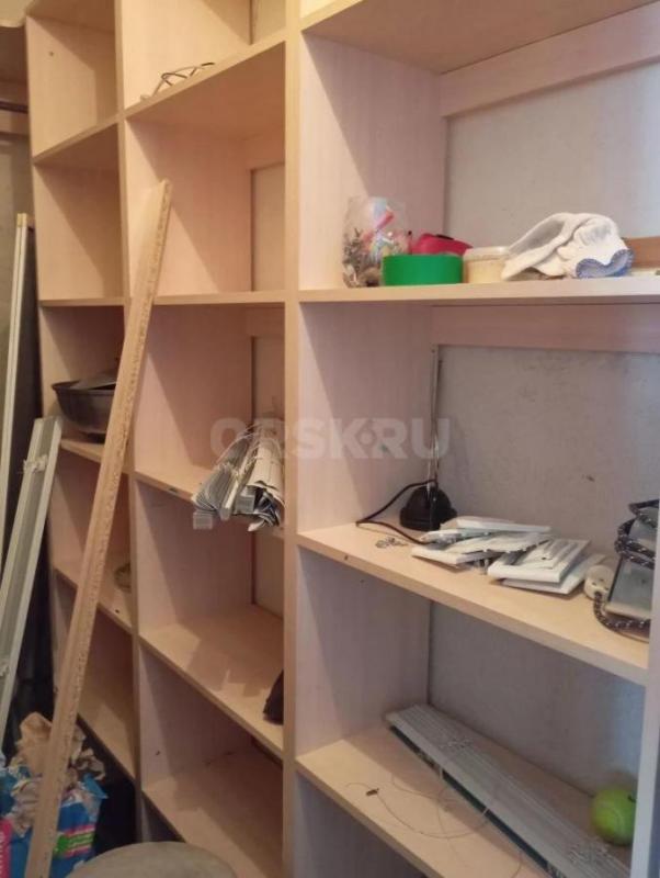 Сдам 2х комнатную квартиру в центре города проспект Ленина 21 второй этаж. - Орск