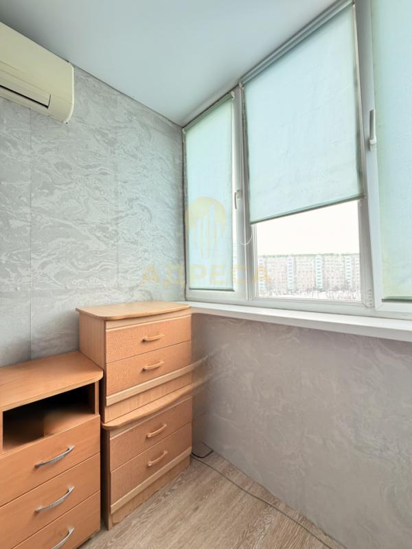 Продаётся просторная 3-х комнатная квартира на 6 этаже 10-ти этажного дома, по адресу ул. - Оренбург