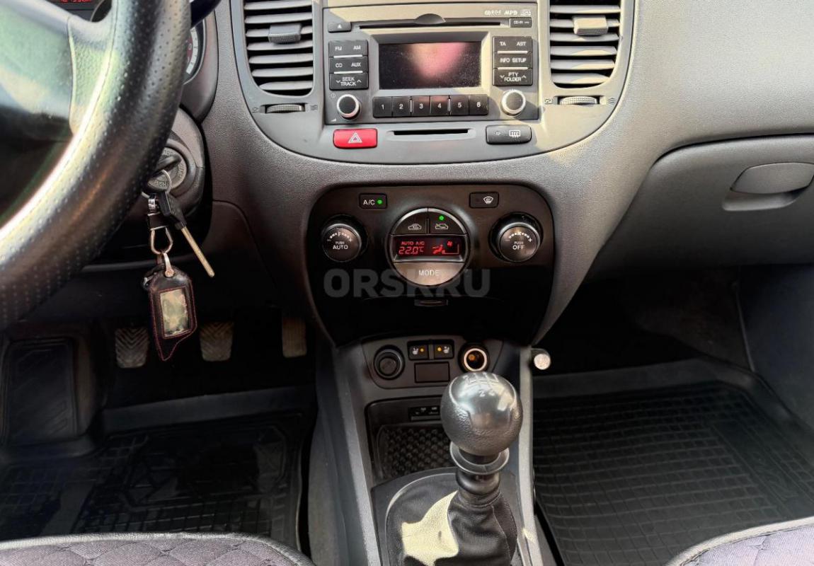 Продается Kia Rio 2 в отличном состоянии!
3 собственник 
В родном окрасе! - Орск