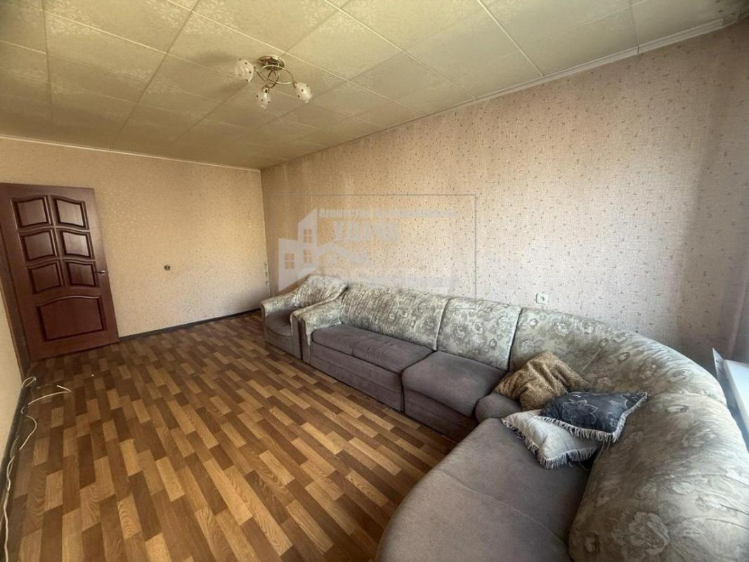 ПРОДАЕТСЯ ПРЕКРАСНАЯ ТРЕХКОМНАТНАЯ КВАРТИРА УЛУЧШЕННОЙ ПЛАНИРОВКИ В ОТЛИЧНОМ РАЙОНЕ ГОРОДА. - Орск