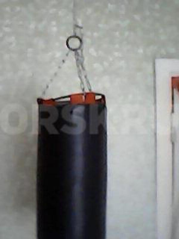 Продам боксёрскую грушу, отличное состояние, высота 55 см., диаметр 30 см. - Орск