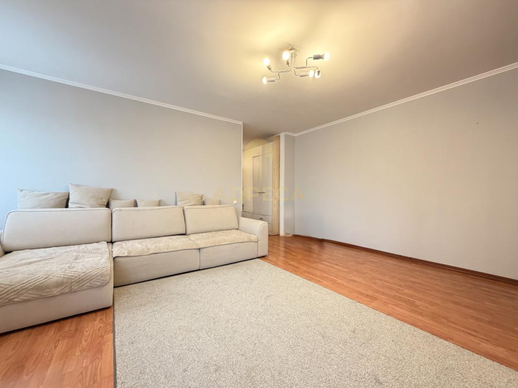 Продаётся тёплая, уютная квартира с удобной планировкой, общей площадью 67,6 кв. - Оренбург