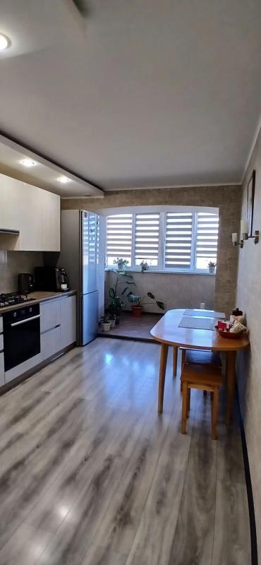 Предлагаем Вашему вниманию шикарную двухкомнатную квартиру с качественным евро ремонтом. - Новотроицк