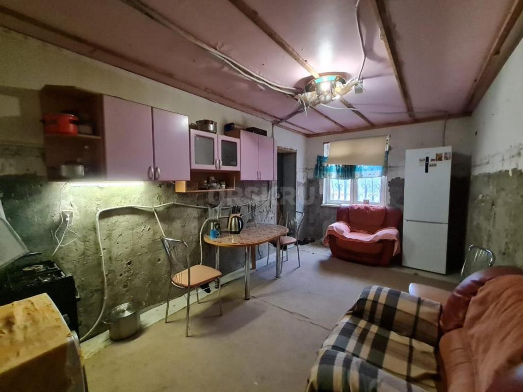 Продаётся уютный двухэтажный дом — пространство для счастливой жизни вашей семьи! - Орск