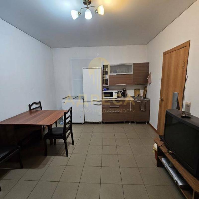 Продам капитальное отапливаемое здание площадью 190,2 м2 на ул. - Оренбург