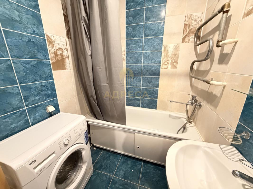 Продаётся тёплая, уютная квартира с удобной планировкой, общей площадью 67,6 кв. - Оренбург