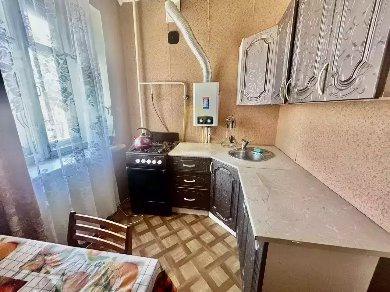 Сдается однокомнатная квартира ,напротив ДК Россия. - Оренбург