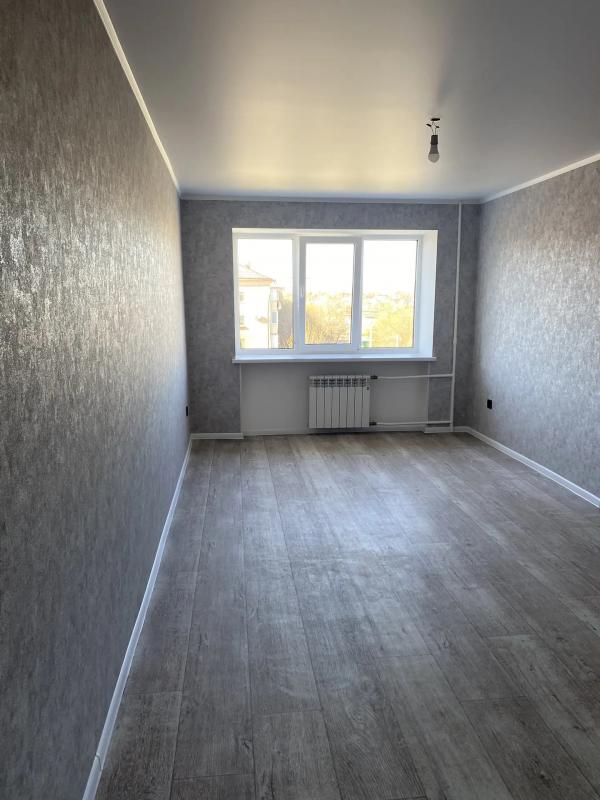 Продается 2х-комнатная квартира рядом с остановками "Строительный техникум"  и "Площа - Новотроицк