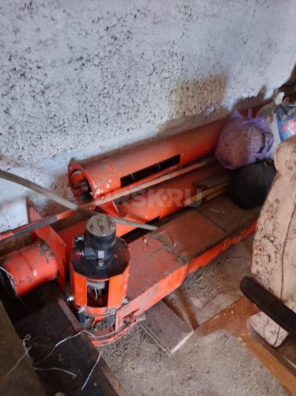 Продам трактора, сельхозтехнику, вагон дом на шасси, емкости под воду алюминнивую, загрузчик сеялок, - Орск