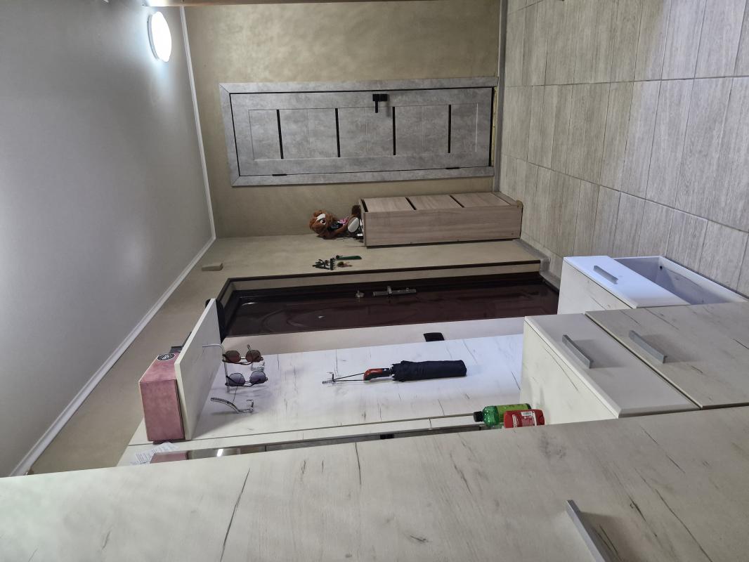 Тёплая, раздельная  2 -комнатн. - Не указан